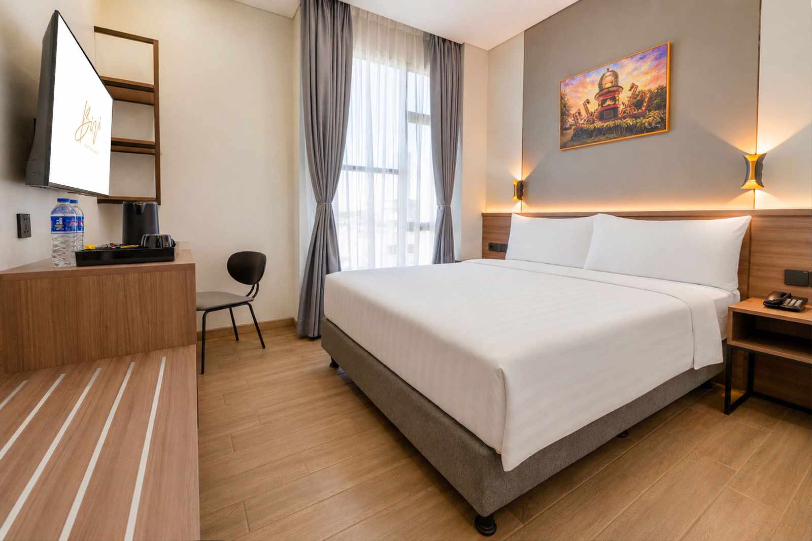 Superior Room Main View